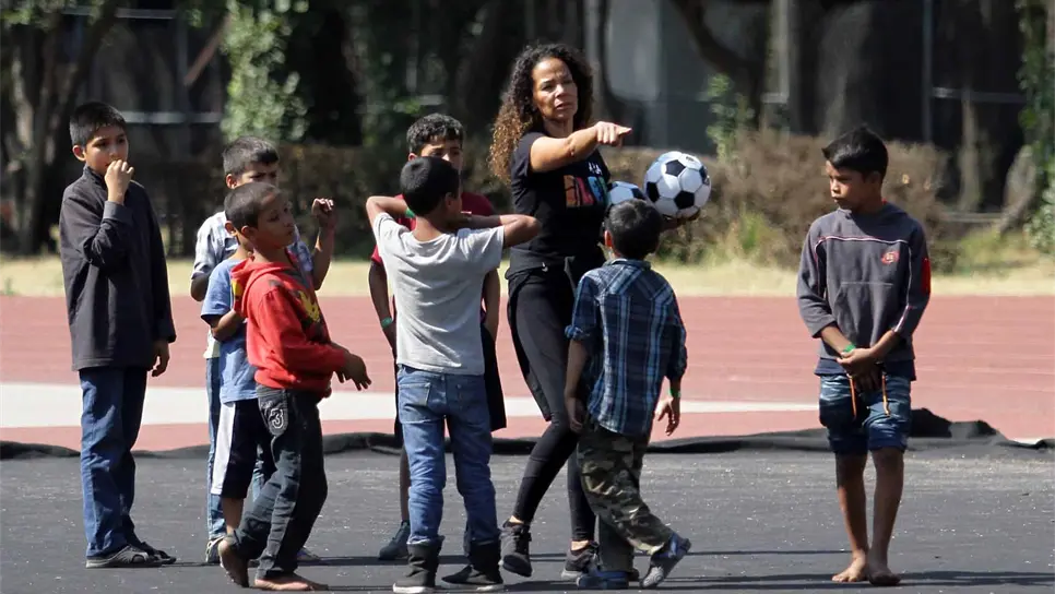 Talla baja en niños es consecuencia de problemática multifactorial