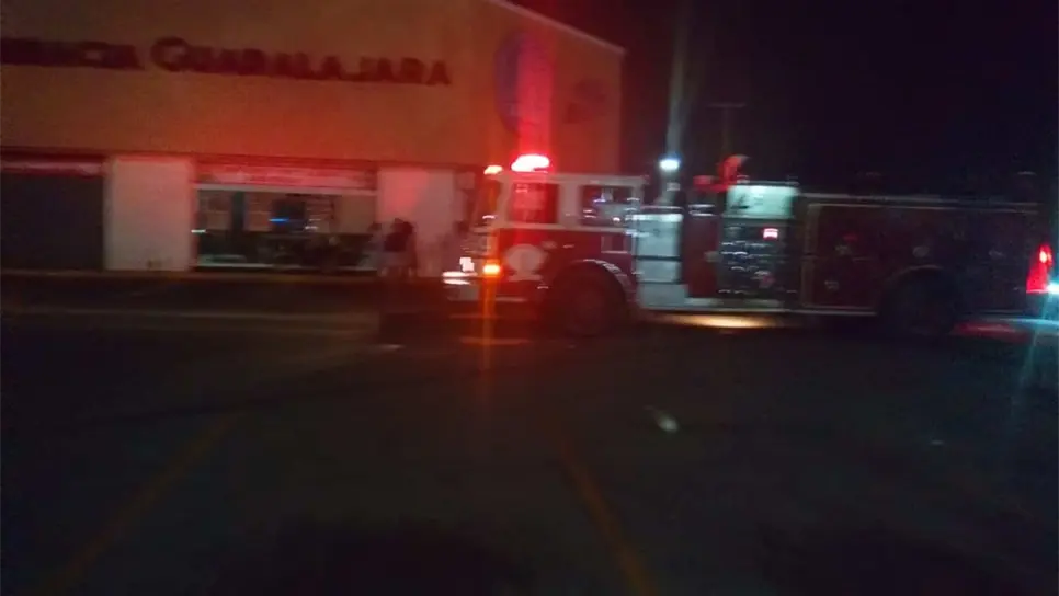 Se registra conato de incendio en una farmacia en Los Mochis