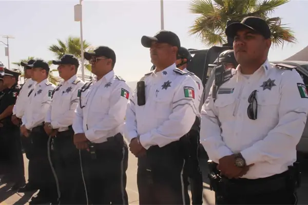 Tránsitos de Ahome resguardarán zona urbana y rural en Semana Santa: López Tostado Tránsitos de Ahome resguardarán zona urbana y rural en Semana Santa: López Tostado