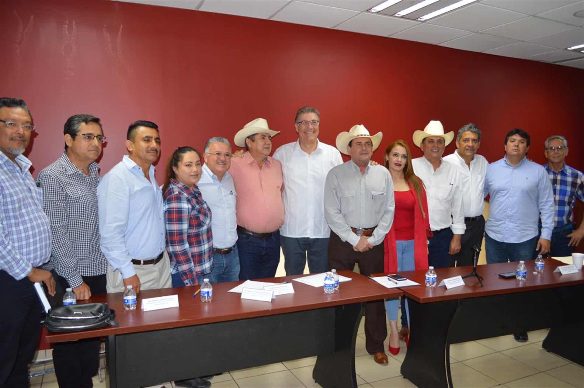 Ratifican a Manuel Urquijo como Presidente de la UGRS