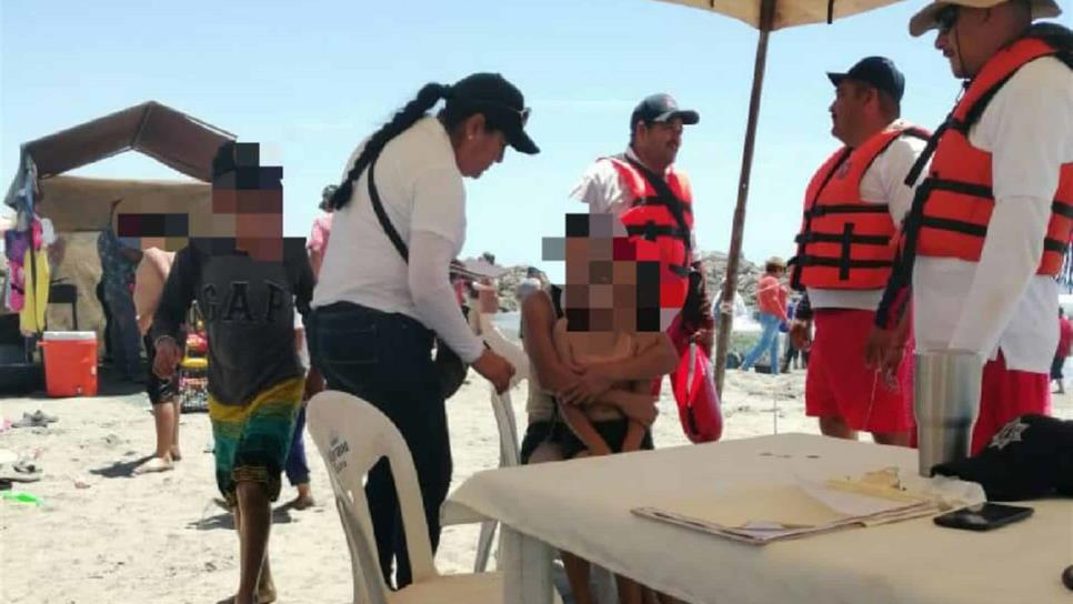 Rescatistas salvan a madre e hija de morir ahogadas en Playa de Ponce