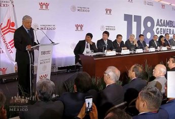 Pide AMLO fortalecer Infonavit con cero corrupción y austeridad