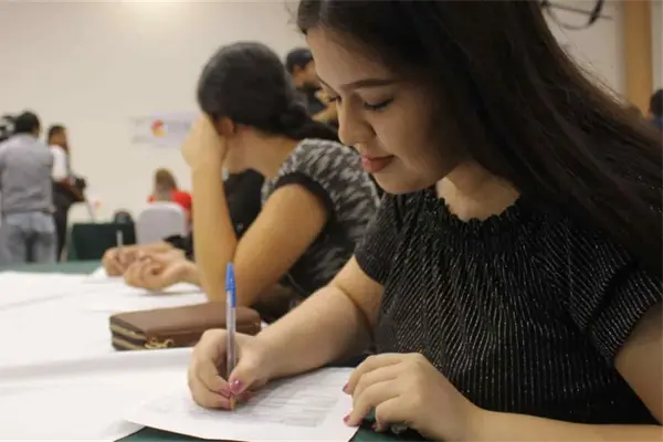 Mayoría de profesionistas mexicanos, insatisfechos con su trabajo Mayoría de profesionistas mexicanos, insatisfechos con su trabajo