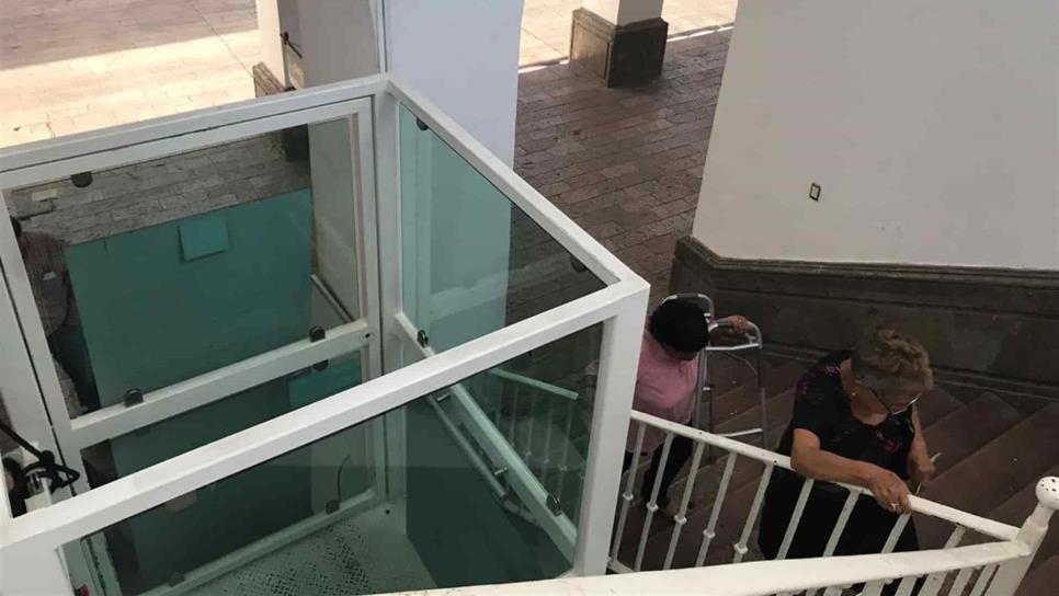 Desde hace un mes no funciona el elevador del Ayuntamiento de Culiacán