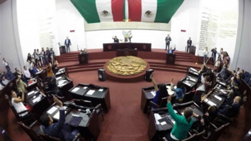 Con Michoacán suman 18 Legislaturas respaldo a reforma educativa