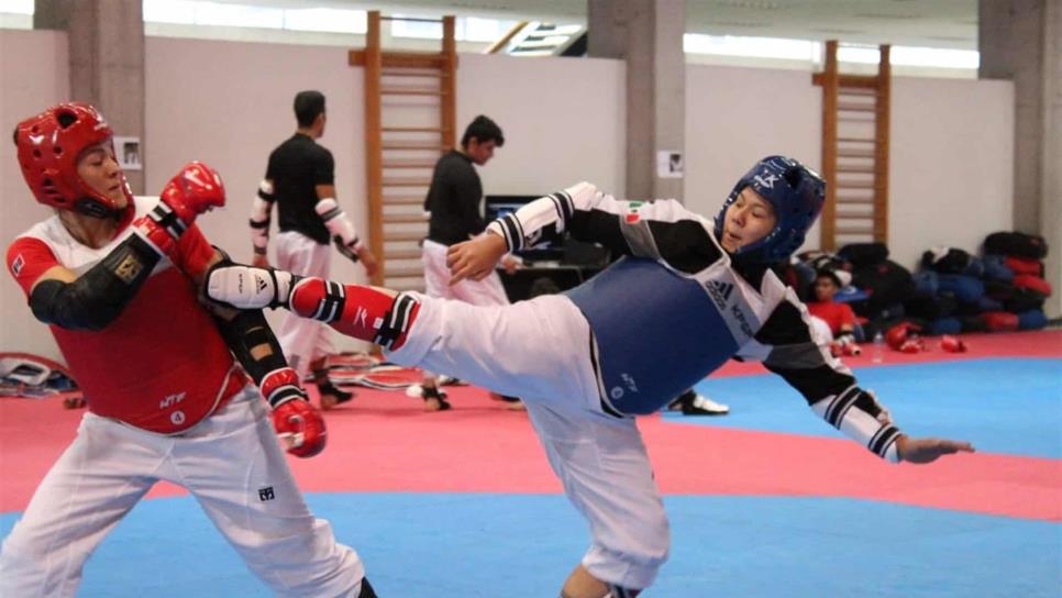 Briseida Acosta se instala con presea en Mundial de Taekwondo