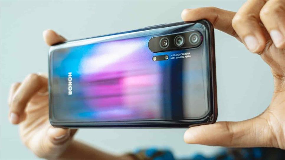 Huawei presenta nuevos modelos de teléfonos con cuatro cámaras