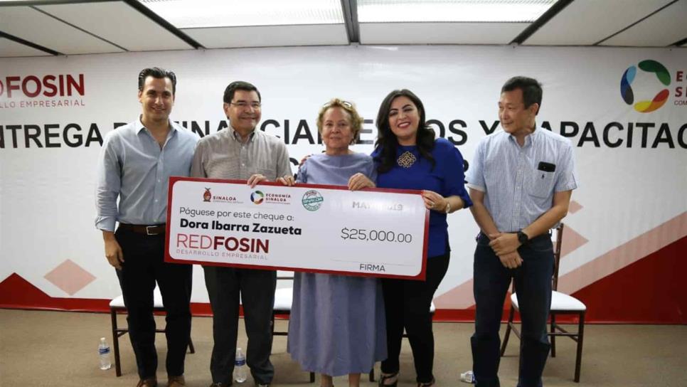 Entregan financiamiento de Red Fosin para negocios