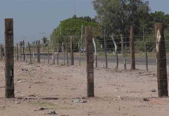 Vecinos del Nuevo Horizonte acusan a particular de cerrar calle