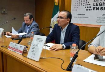 Presentan el libro El poder Legislativo en Sinaloa