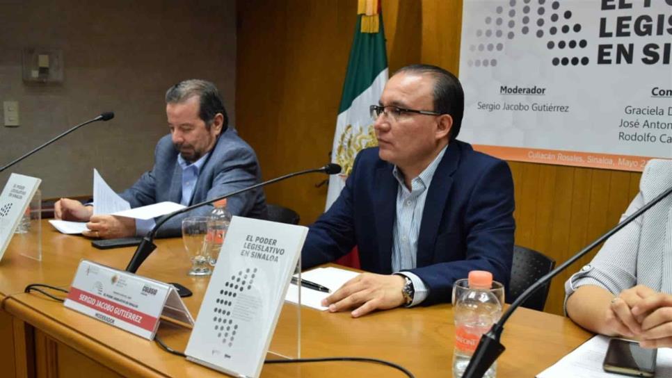 Presentan el libro El poder Legislativo en Sinaloa