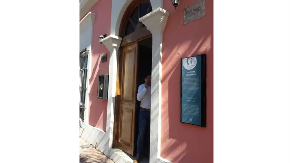 Denuncia penalmente Gobierno de Mazatlán por deterioro de Archivo Histórico