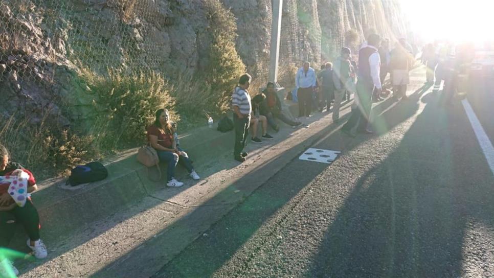 Reportan a 13 sinaloenses lesionados en accidente de la Mazatlán-Durango