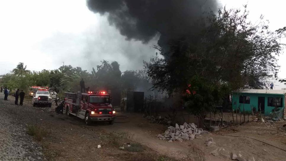 Explosión de hidrocarburos provoca incendio en Mazatlán