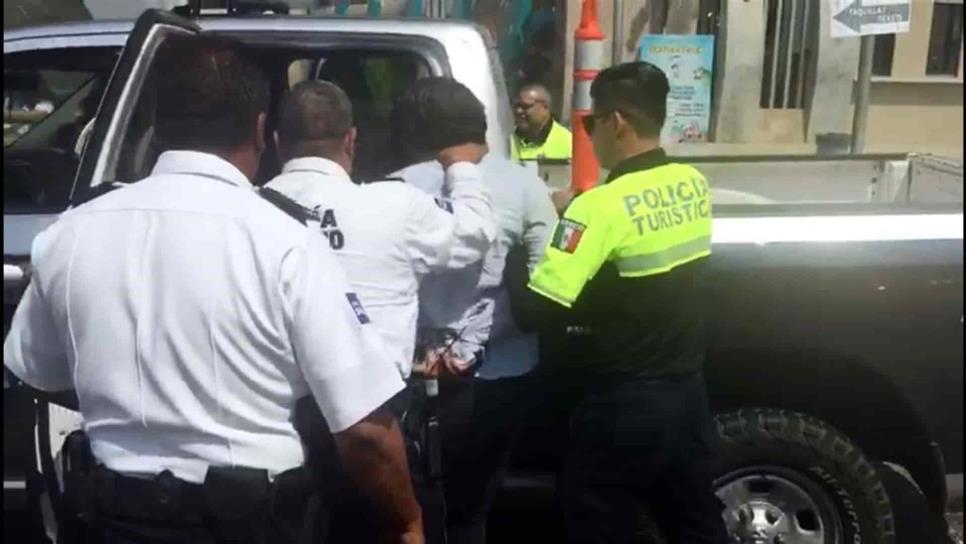 Detienen a sujeto que se hizo perseguir en Mazatlán