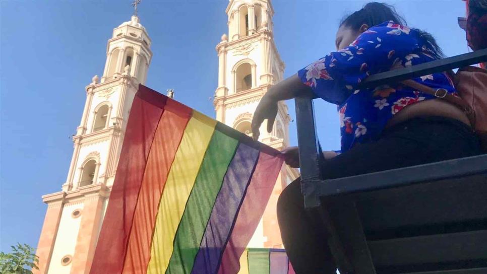 Marchan y exigen aprobación del matrimonio igualitario en Sinaloa