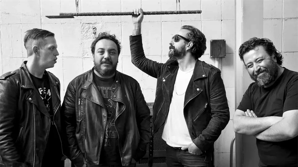 Molotov, 25 años valiéndoles gorro la opinión de las buenas conciencias