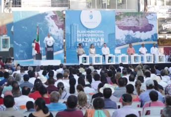 Alcalde de Mazatlán presenta su Plan Municipal de Desarrollo 2018-2021