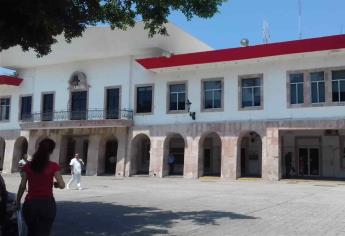 Por falta de agua, amenazan con plantón en Ayuntamiento de Mazatlán