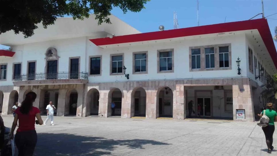 Por falta de agua, amenazan con plantón en Ayuntamiento de Mazatlán