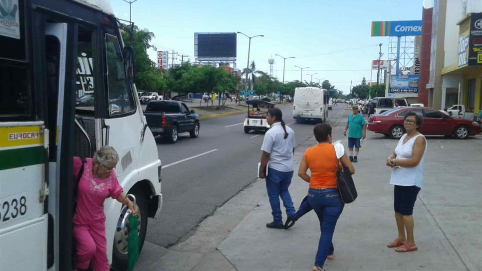 Ajustan a transportistas para evitar abusos a vacacionistas en Mazatlán