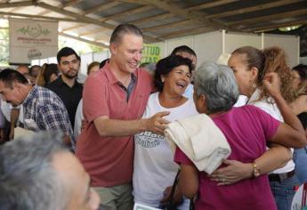 Quirino encabeza encuesta de México Elige