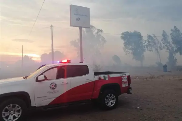 Evacuan a 22 familias por quema de soca en La Higuerita, Culiacán Evacuan a 22 familias por quema de soca en La Higuerita, Culiacán