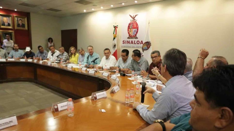 Gestiona Quirino apoyos para el sector acuícola de Sinaloa