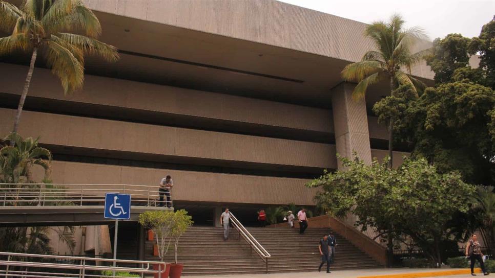 Gobierno de Sinaloa ha recortado 15% de su personal