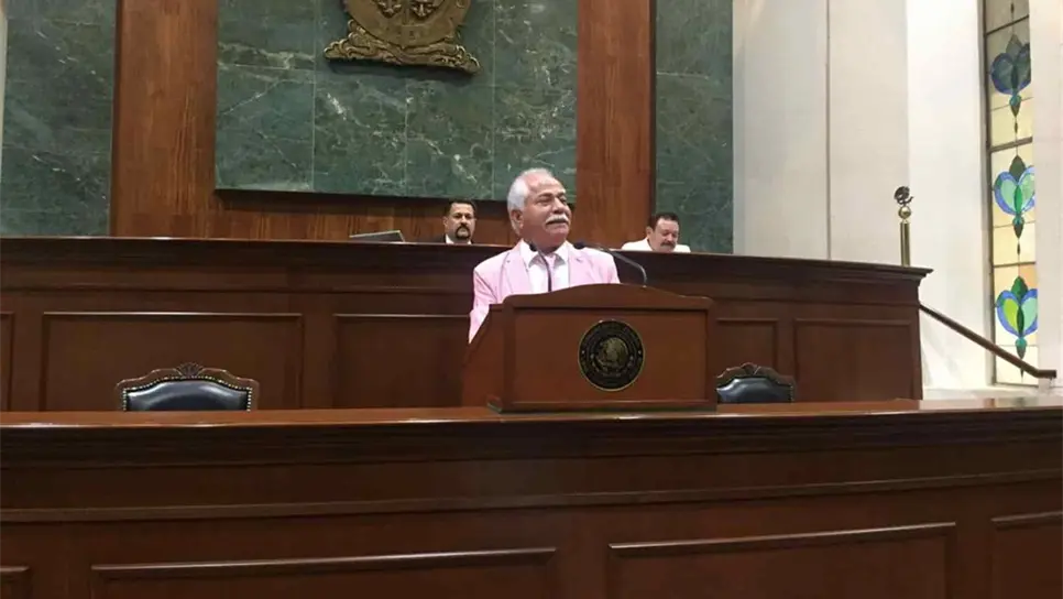 “Soy un pobre político”, dice “Chenel” frente a revisión de su cuenta pública