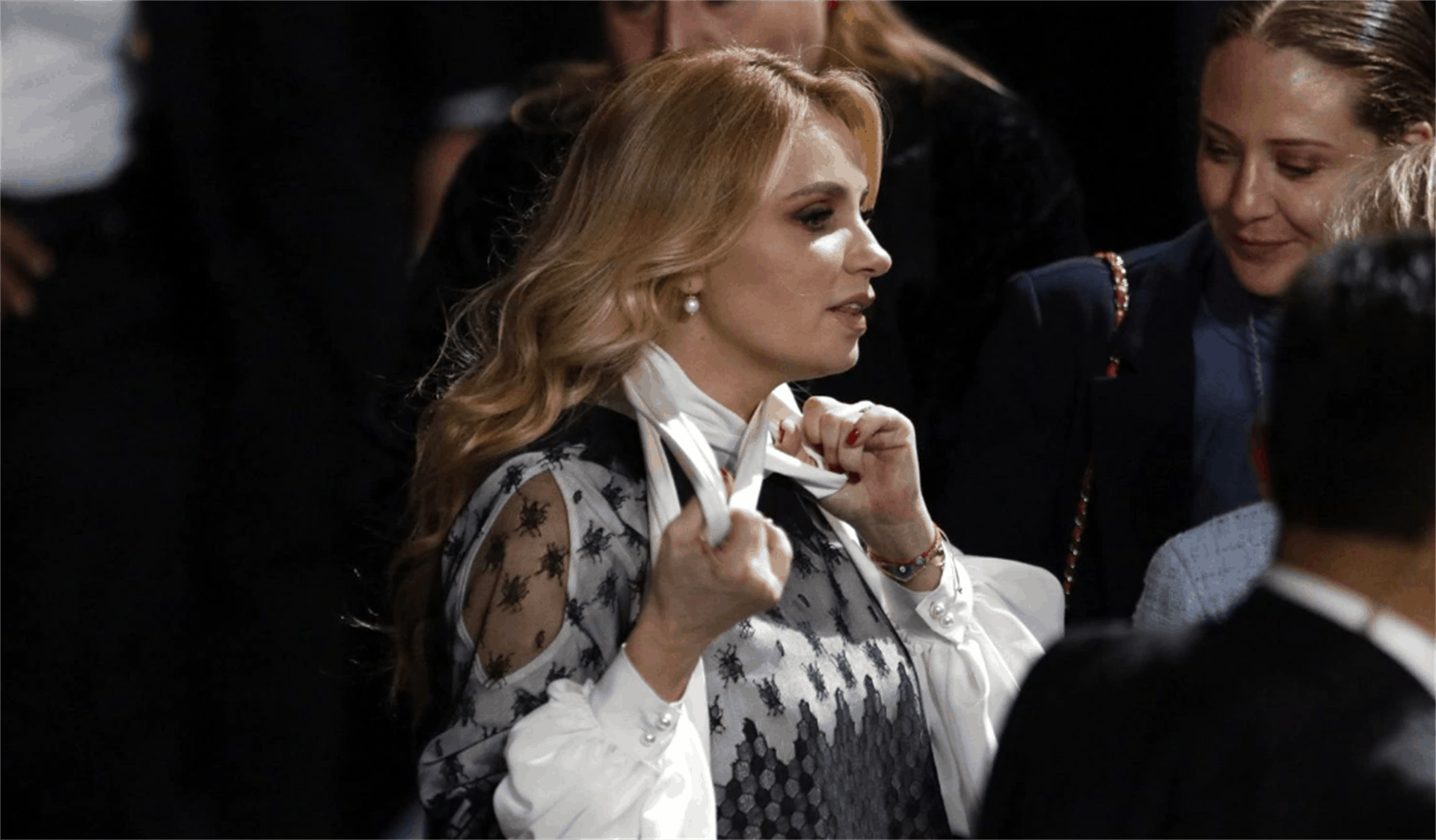 Investigan intento de robo en casa de Angélica Rivera