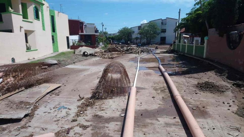 Inundaciones en Infonavit Humaya, provocadas por taponamiento