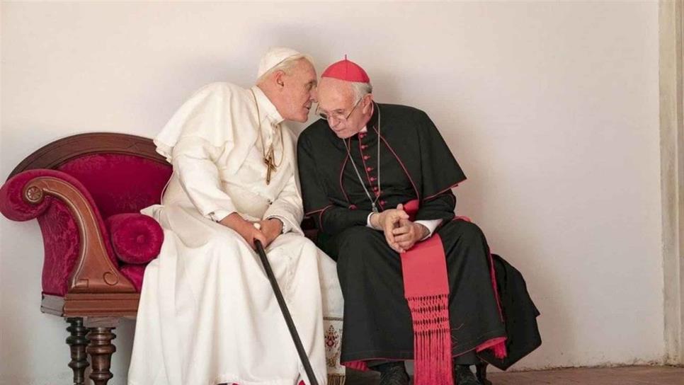 Revelan fotografía de Anthony Hopkins como Benedicto XVI