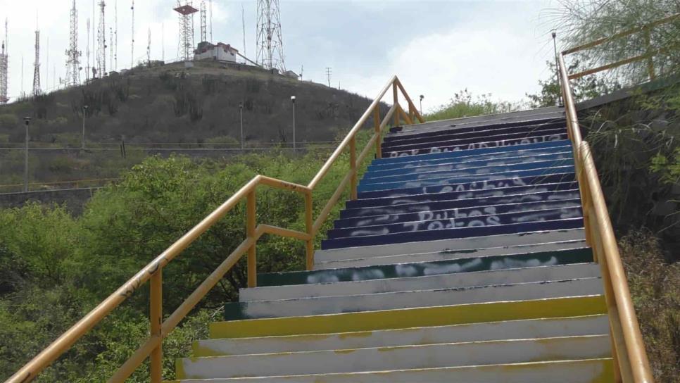 Vandalizan escalinata del Cerro de la Memoria