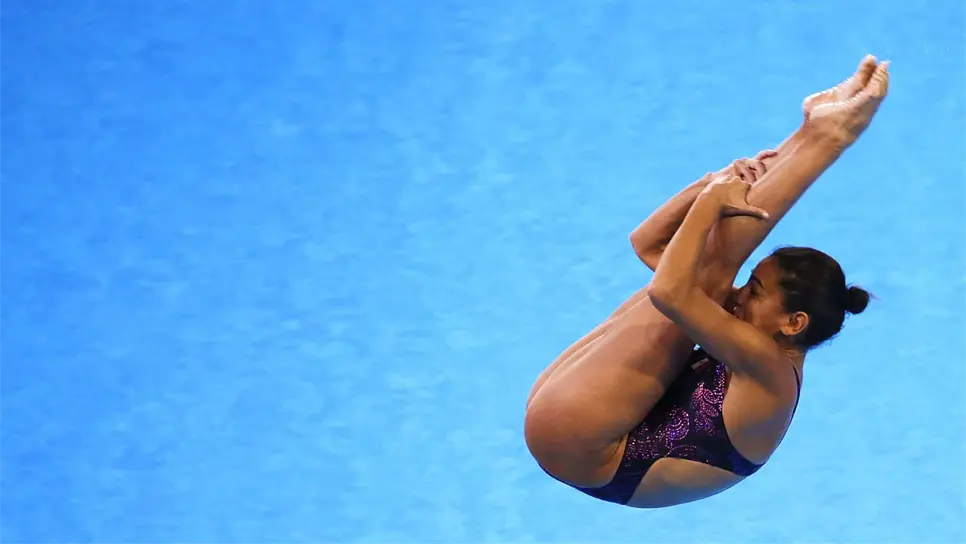 Paola Espinosa echa mano de experiencia para subir a podio