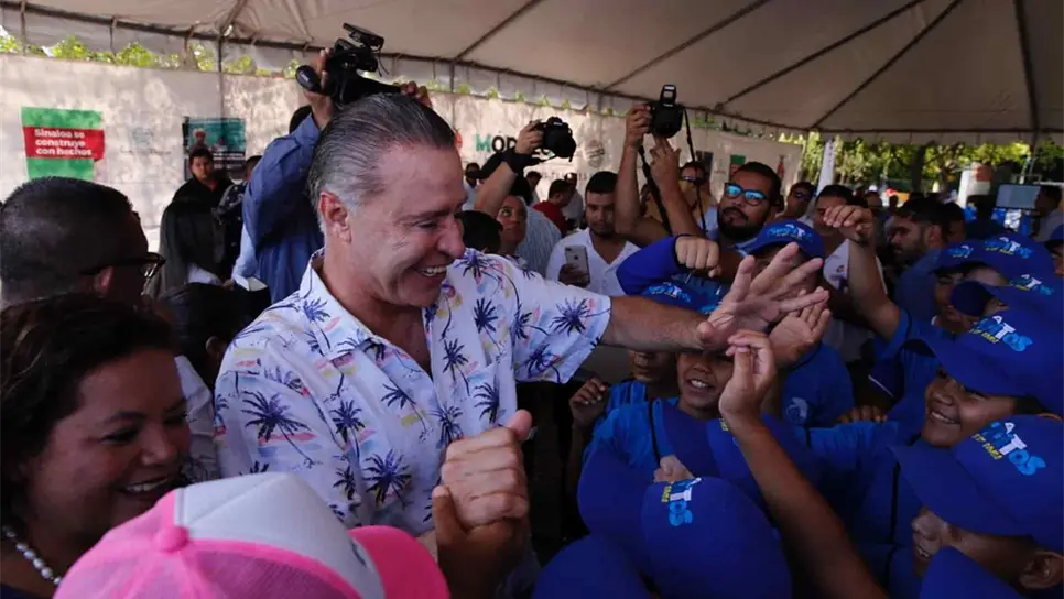 Se mantiene Quirino Ordaz entre los gobernadores mejor evaluados