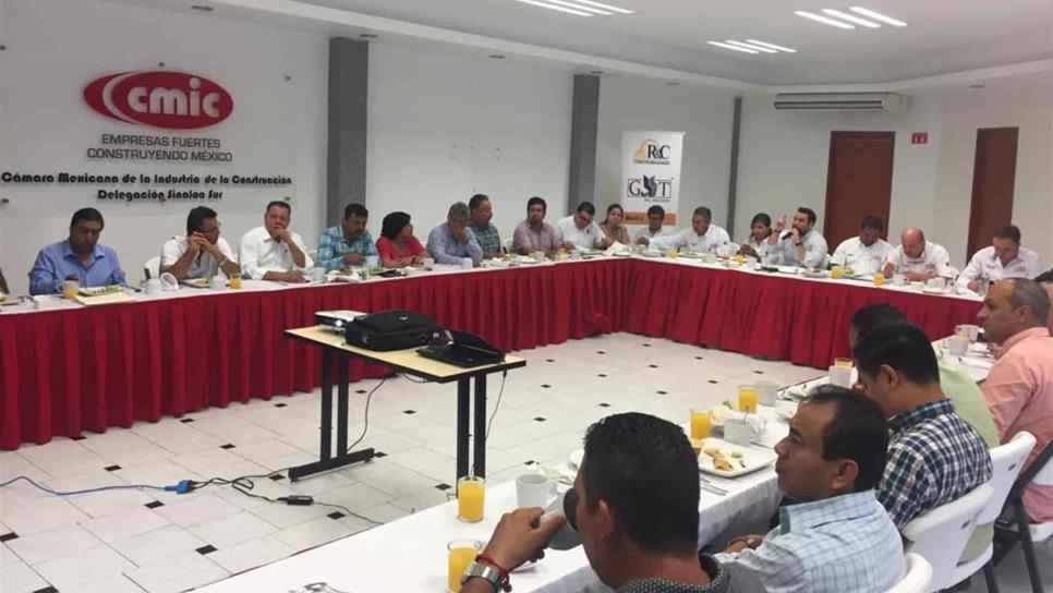 Pide Ayuntamiento de Mazatlán a CMIC sumarse a mejoramiento urbano