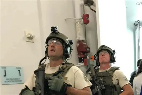 Evacuan sede del USA Today por presencia de hombre armado Evacuan sede del USA Today por presencia de hombre armado