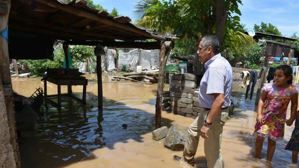 Afectan lluvias a 500 familias en El Rosario