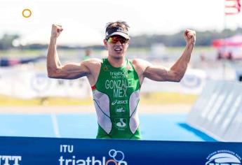 Abanderan a selección de México que irá a Campeonato Mundial de Triatlón