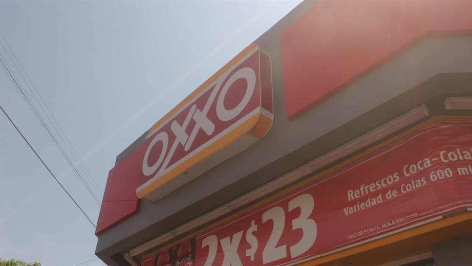 Quitan sellos de clausura de tiendas OXXO de Ahome