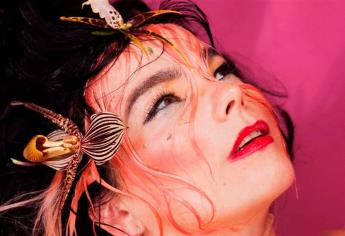 Björk comparte su discurso de empoderamiento y cambio