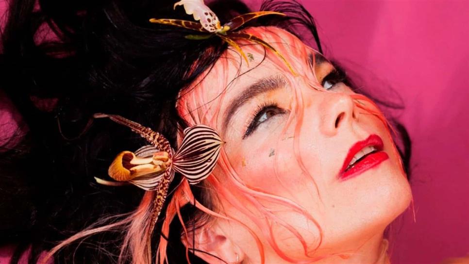 Björk comparte su discurso de empoderamiento y cambio