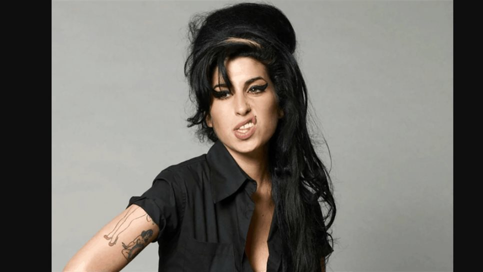 Exnovio de Amy Winehouse intenta vender fotos íntimas de la artista