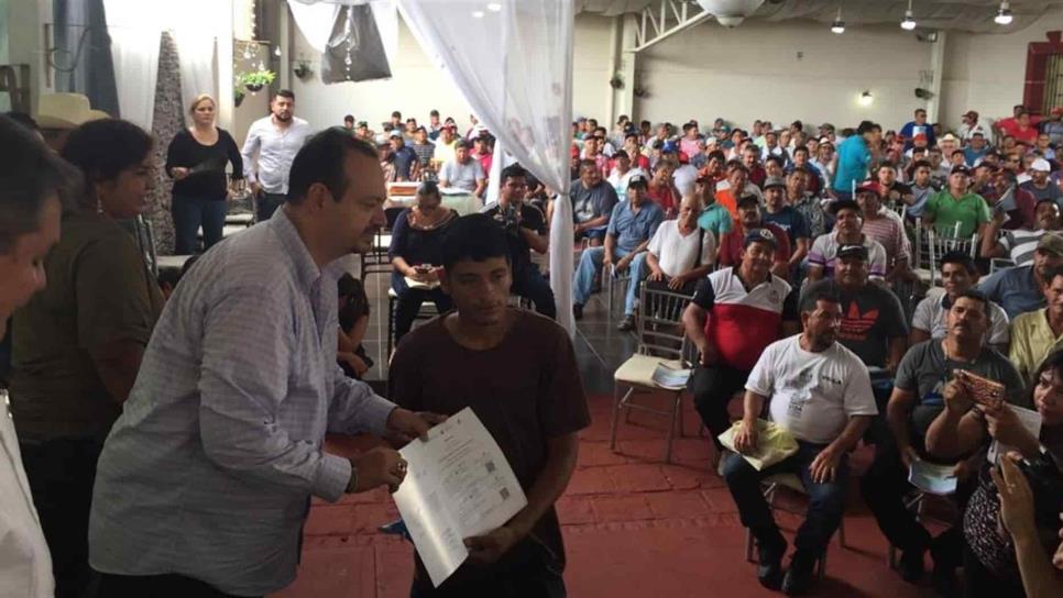 Entrega Conapesca mil apoyos de Bienpesca en Mazatlán