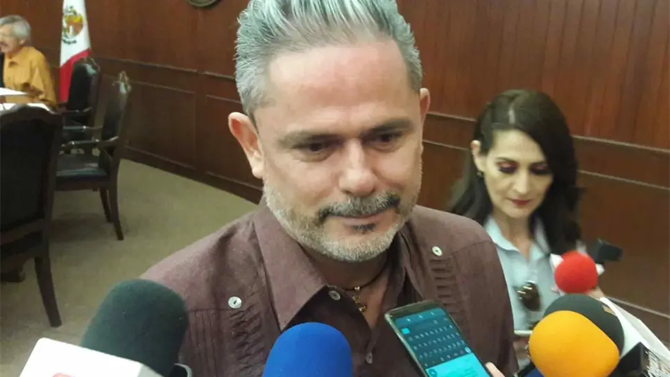 Rechazan PAN y PRI insistencia en revivir cobro de la tenencia