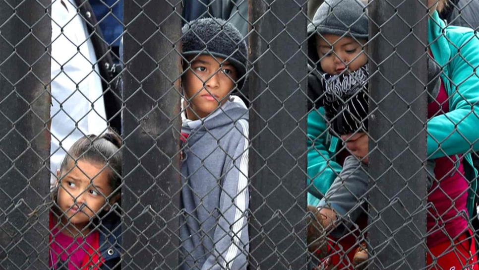 México lamenta detención extendida de niños en centros de EUA