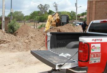 Derrumbe en zanja deja un trabajador lesionado en Culiacán