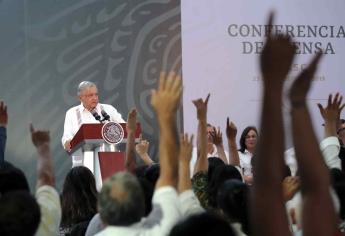 Claudio X. González está detrás del sabotaje legal en Santa Lucía, acusa López Obrador