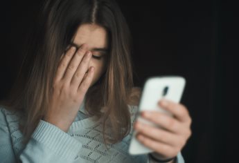 Alertan por ciberbullying, grooming y sexting en menores